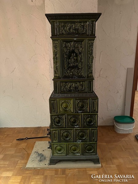 Artistic tile stove with 
