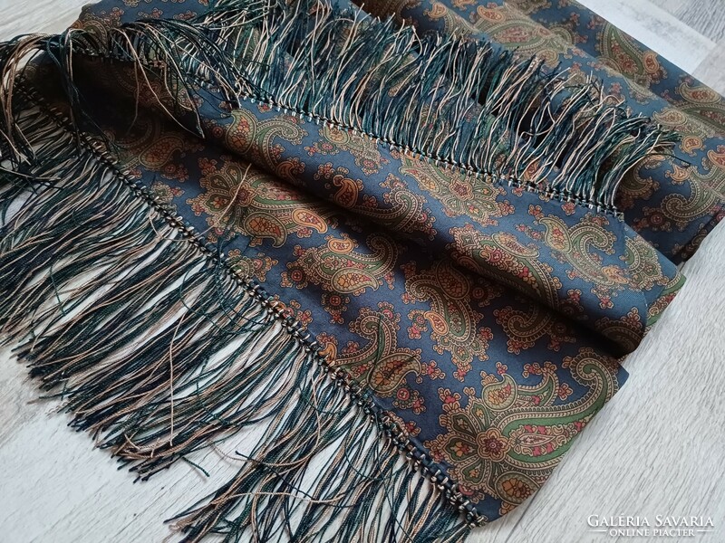 Elegant men's silk scarf