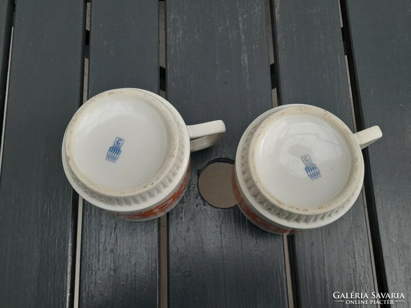 Zsolnay 2 tea mugs in a pair