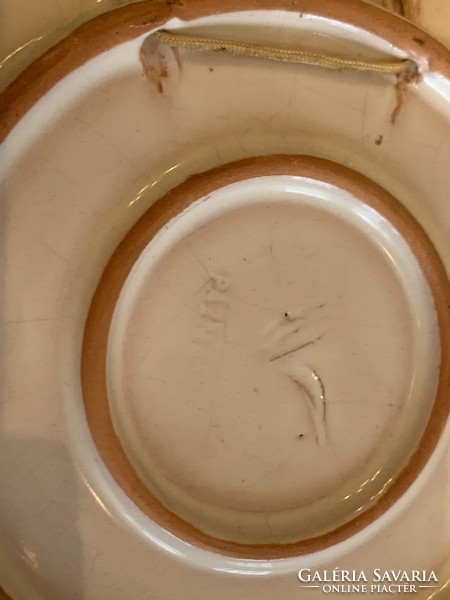 Nagyméretű 24 cm-es Pázmány József jelzett kézzel festett zsűri fali tál falitál falitányér tányér