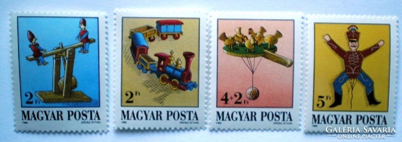 S3930-3 / 1988 Ifjúságért  - Régi Játékok  bélyegsor postatiszta
