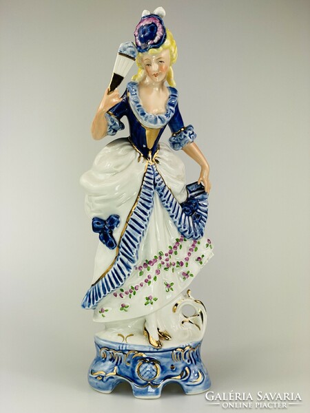 Lippelsdorf porcelán figura - Hölgy legyezővel