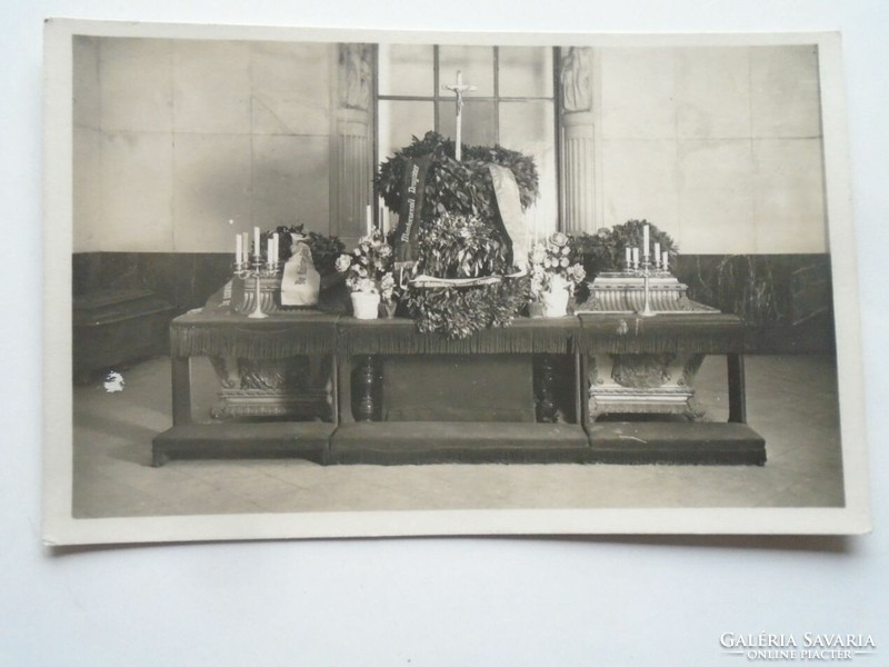 D201177  - Régi Képeslap - BÉCS -Ferenc József és Erzsébet királyné  (Sissy) sírhelye  fotólap