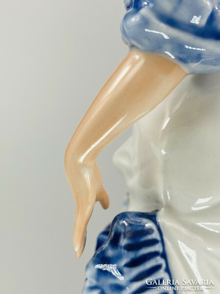 Lippelsdorf porcelán figura - Hölgy legyezővel