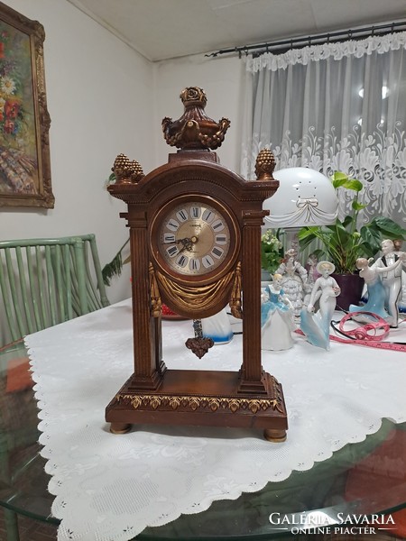 Decorative large table clock quartz is beautiful
