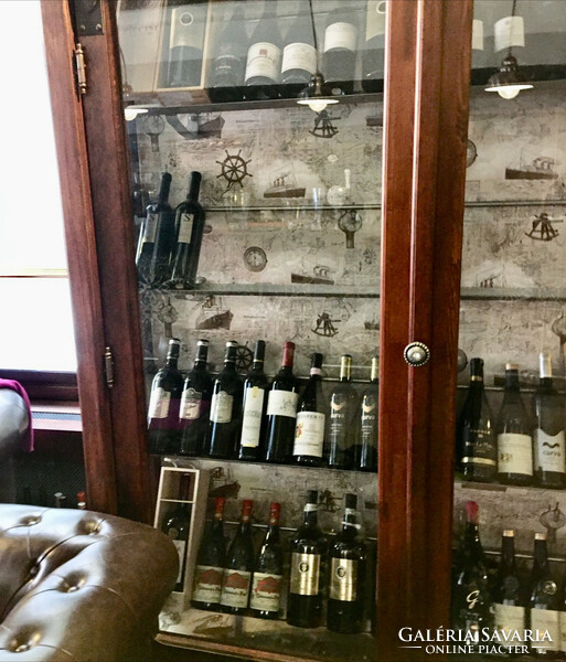 Wine storage display case