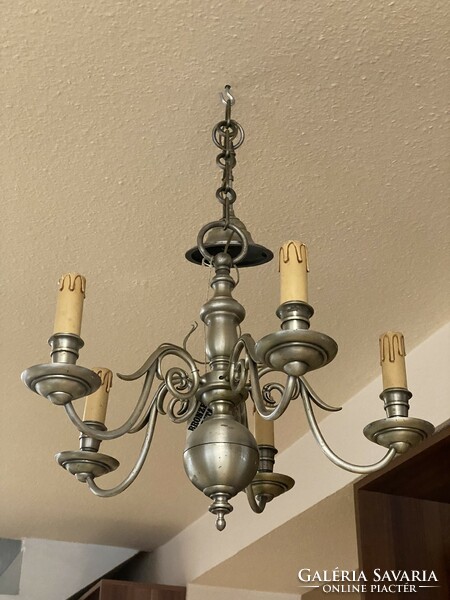 5-branch ceiling lamp with wall arm