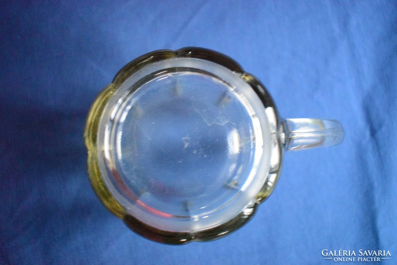 Régi üveg korső 0,5 literes , csiszolt talp , bordás felület érdekes fülkialakítás