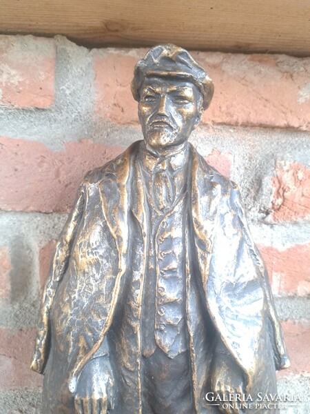 Bronze statue of Lenin