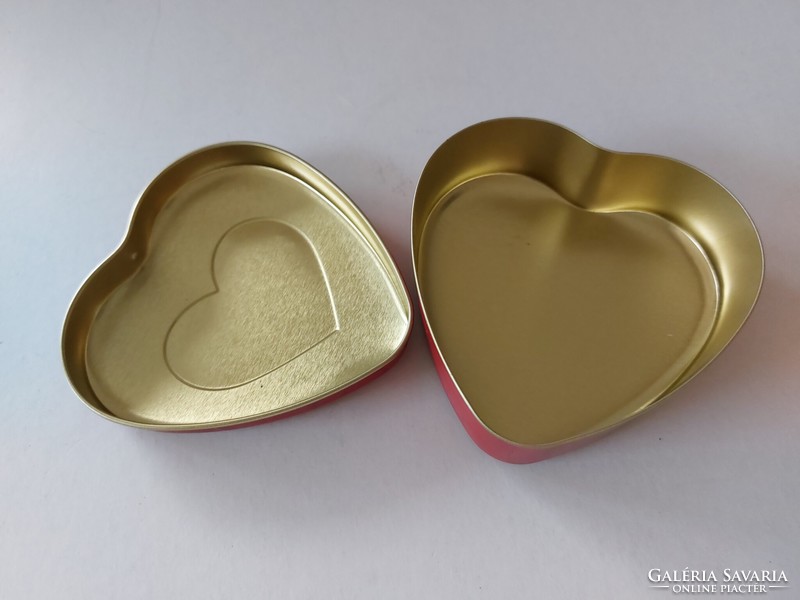Metal box heart-shaped chocolate box
