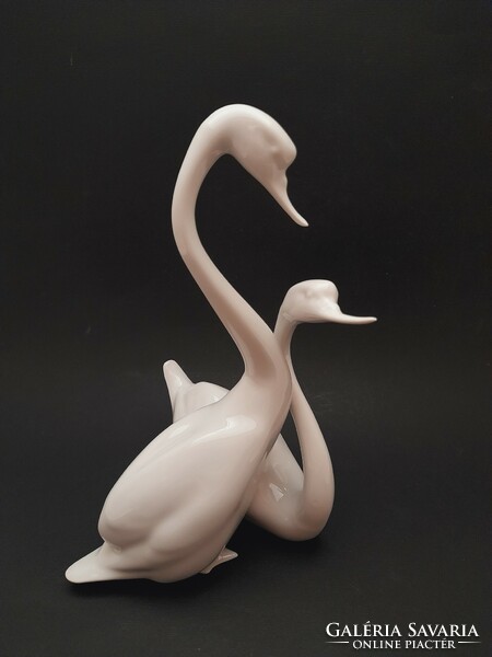Herend unpainted swan, swan pair sculpture, 19.5 cm