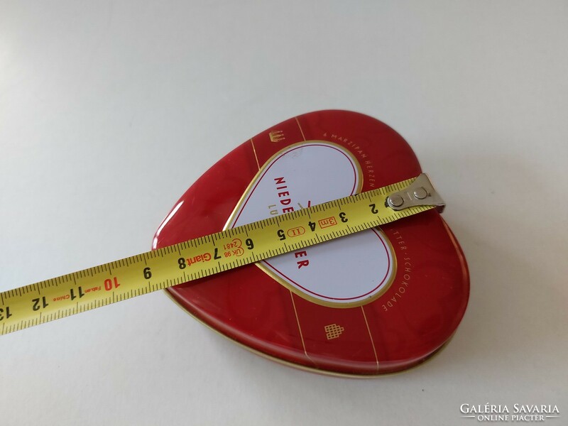 Fémdoboz szív alakú csokis doboz