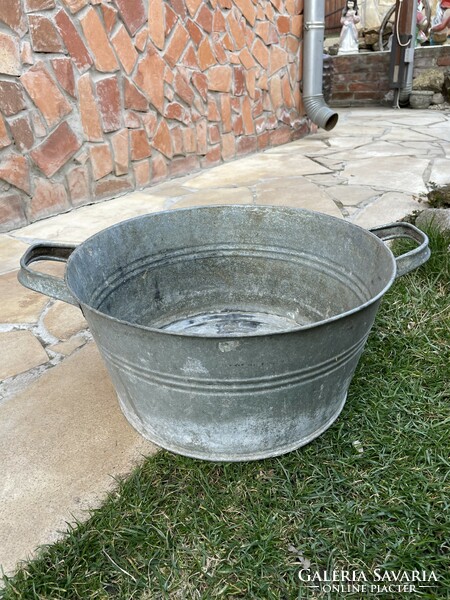 Beautiful tin galvanized bowl, 2-handled tub, vase for flowers, village rustic decoration