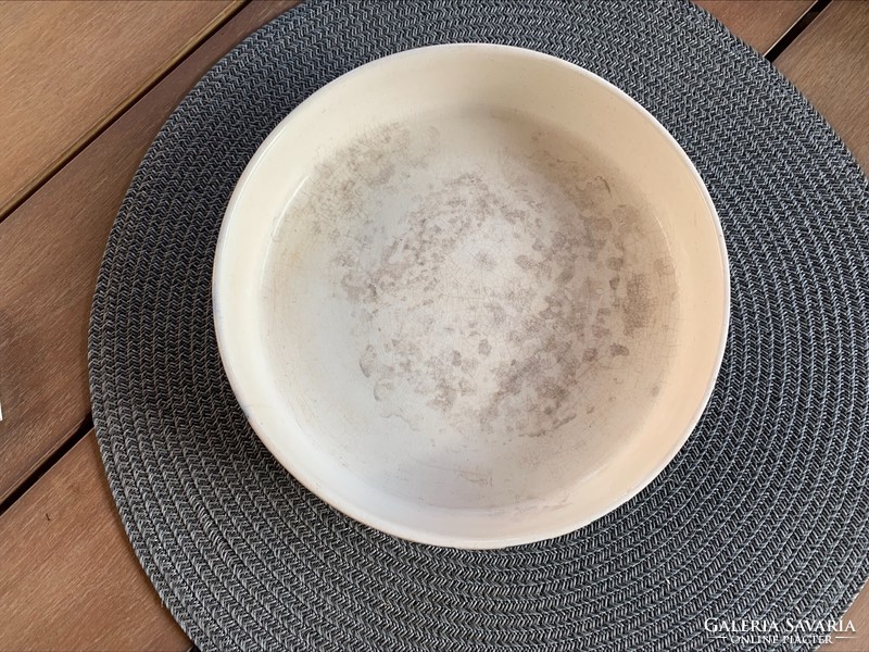 Rare dark green striped granite small bowl, 20 x 5 cm.