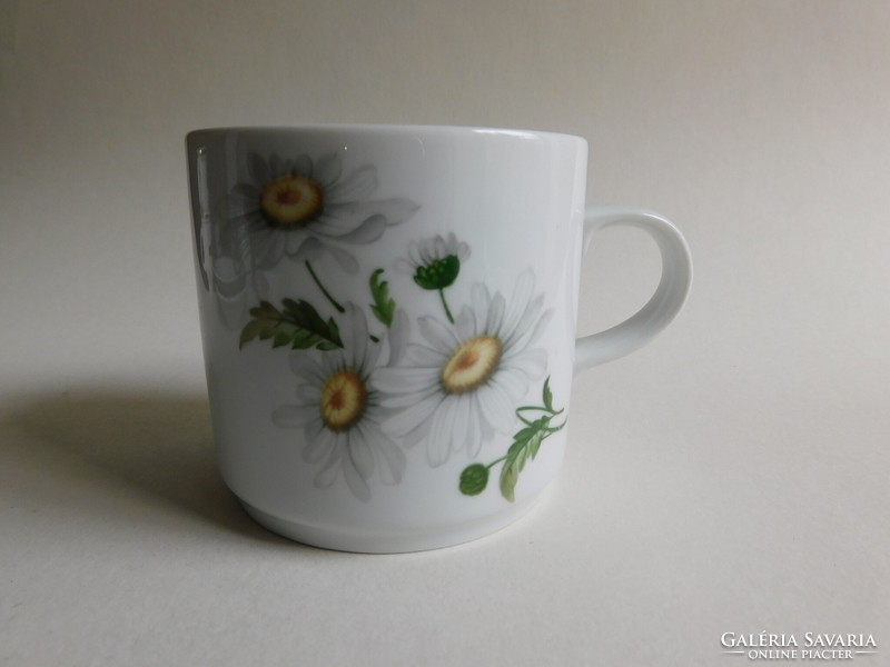 Alföldi mug with daisy pattern