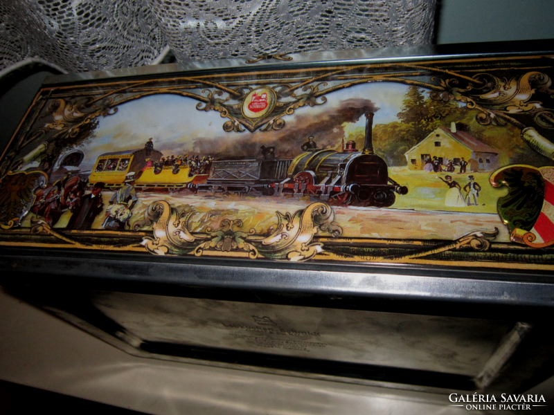 Large Nuremberg metal box tin box e.Otto schmidt biscuit box