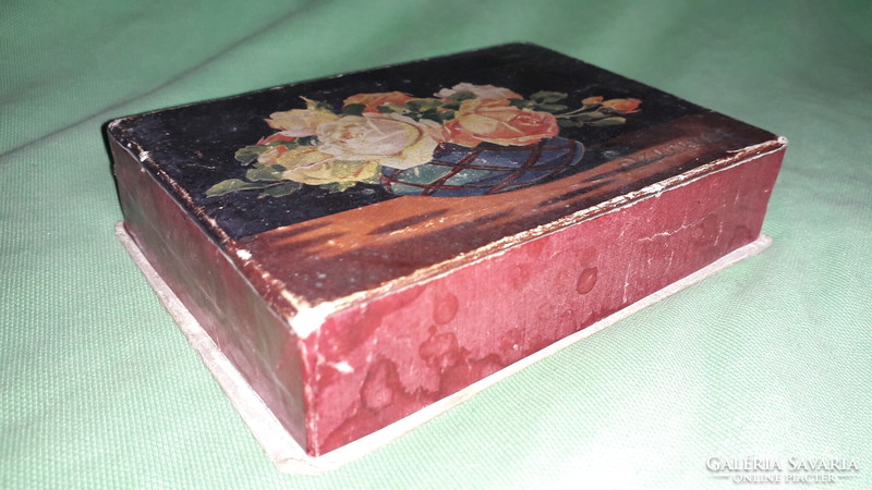 Antique lucky rose bonbon box 14 x 10 x 3 cm as shown in the pictures