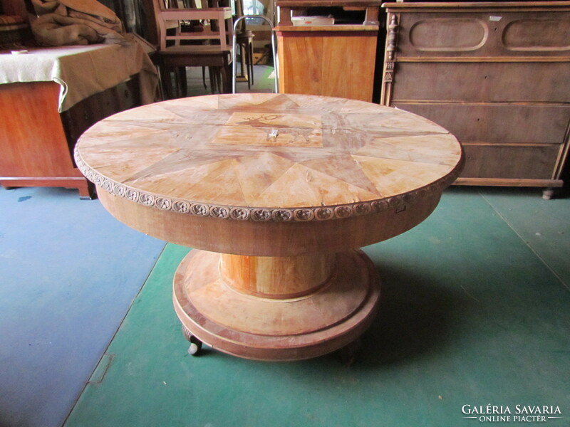 Antique round table extendable (polished)