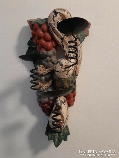 Grape cluster wall candle holder. 34 X 18 cm.