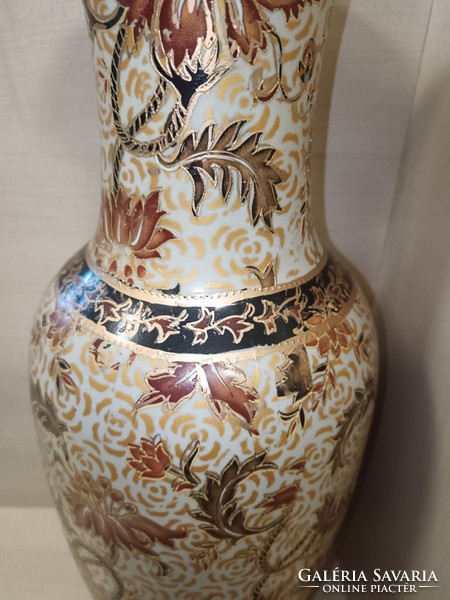 Large terebess porcelain vase