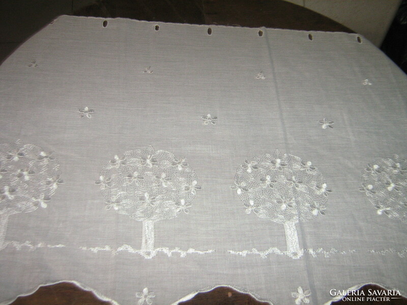 Stained glass curtain embroidered in beautiful material