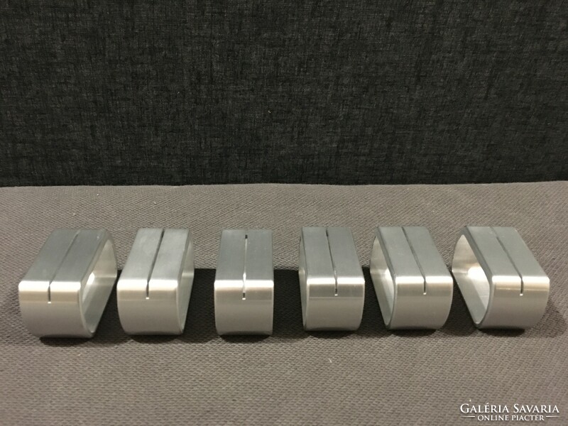 Six designer aluminum napkin rings!! 5X3x2.5cm!!