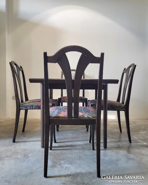 Kisméretű, vintage Wiesner Hager étkezőgarnitúra, asztal plusz 4 szék