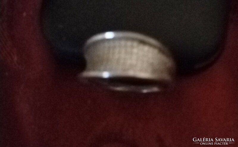 Női ezüst gyűrű cirkónia kövekkel 4,3 gramm