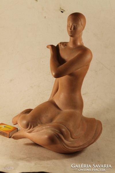 Signed gallery terracotta statue 899