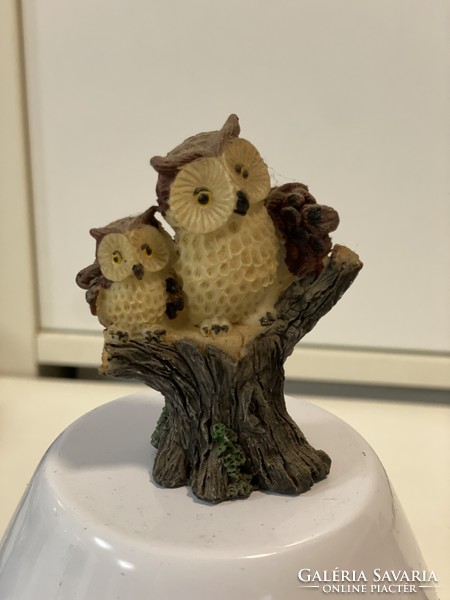From the owl collection, a figure decoration with an old owl chick, polyresin resin 8 cm
