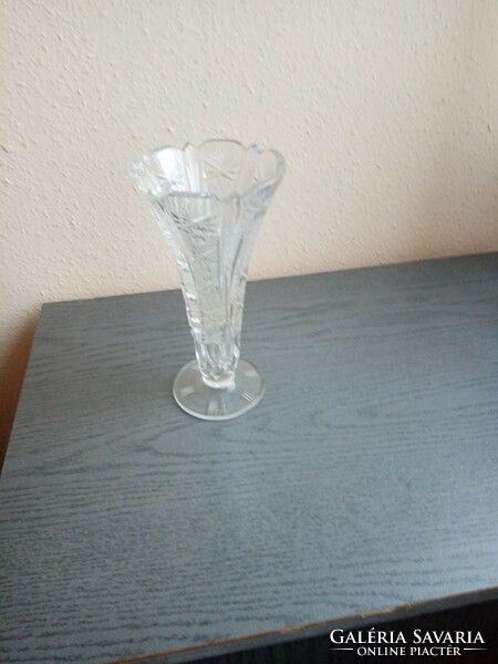 Crystal vase, 22 cm