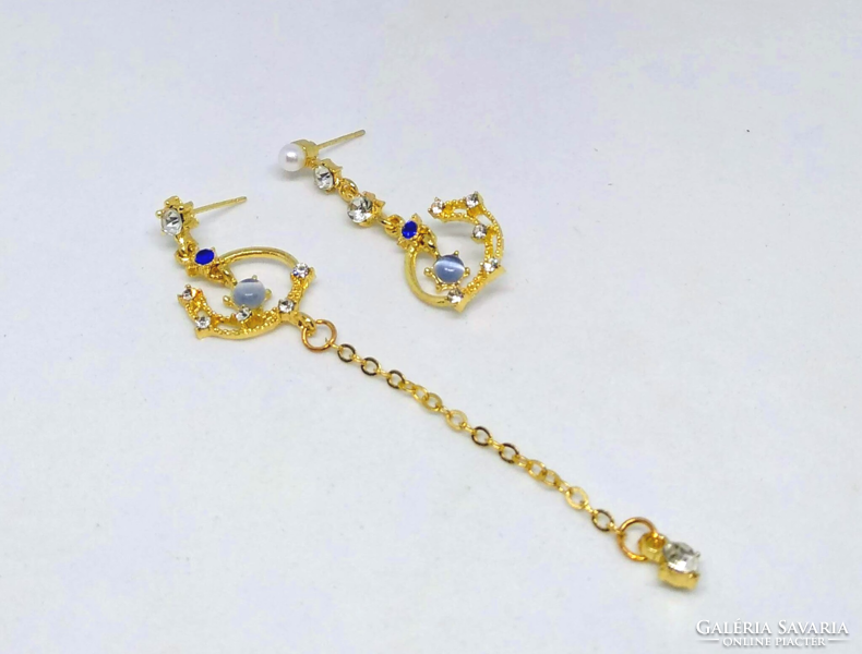 Asymmetric cz crystal moon earrings 109