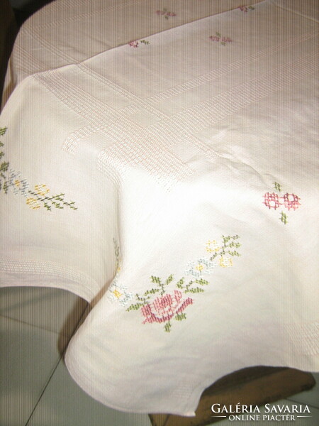 A beautiful, elegant cross-stitch hand-embroidered rose tablecloth