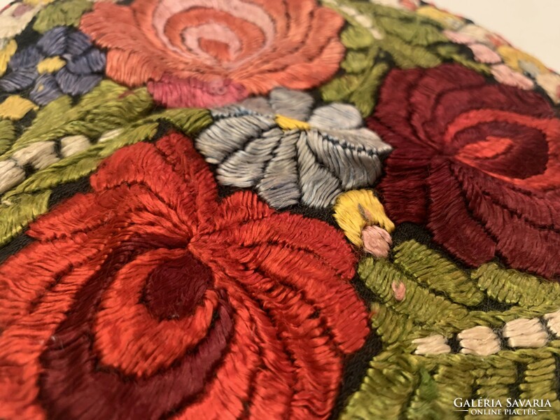 Beautiful silk matyó silk matyó tablecloth round 20 cm diameter