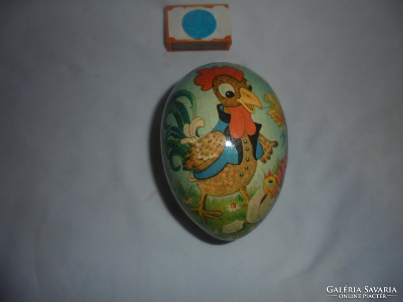 Retro Easter papier-mâché egg - with hen and chick decor
