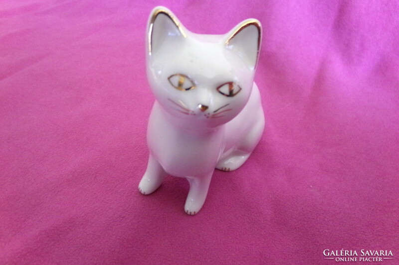 Porcelain cat aquincum 9x4x8cm