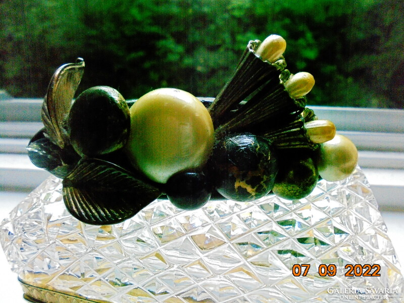 Plasztikus óarany és fekete tónusokban, virág és gyöngy kompozícióval francia hajcsat