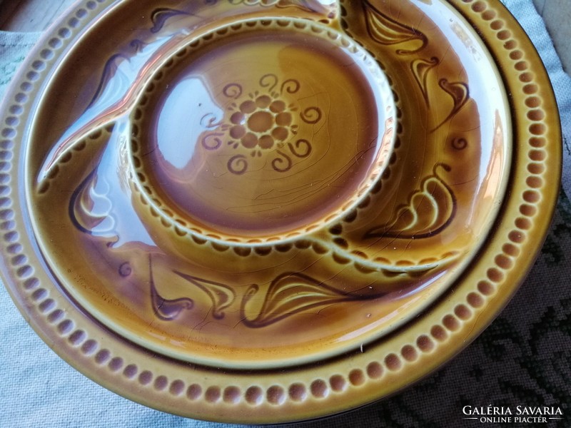 Divided ceramic plates