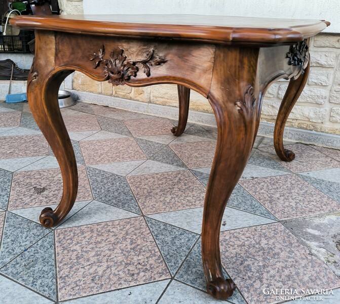 Antik faragott Bécsi Barokk rokokó stílusú dúsan  faragott asztal
