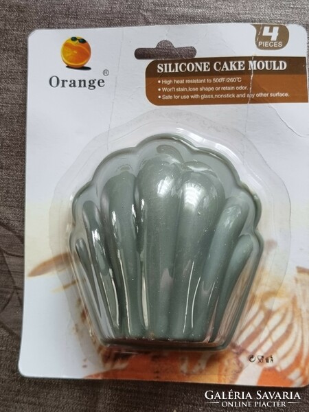 Silicone 4-piece baking mold package new! Shell