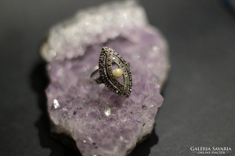 Különleges markazitos gyöngyös ezüst gyűrű