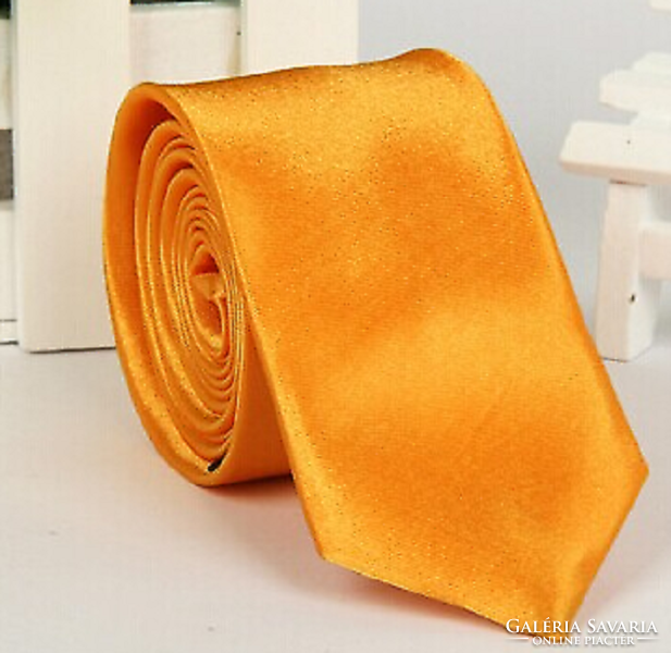 ESKÜVŐ NYK26 - Vékonyított típusú napsárga színű szatén nyakkendő