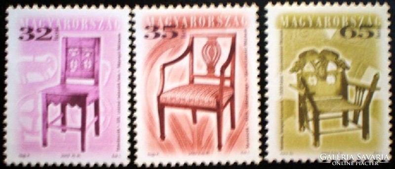 S4671-3 / 2002 antique furniture vii. Postage stamp