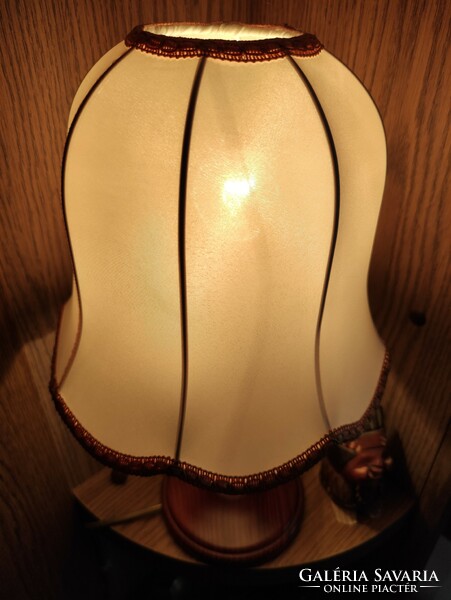 Csavart törzsű rusztikus retro éjjeli lámpa. G."Maxi" fotóművész hagyatékából