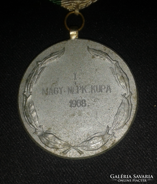 I. Magayar népk. kupa 1968 érme szalagon