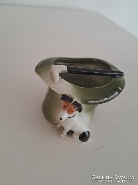 Porcelán kalap porcelán kutya borotválkozó borotva
