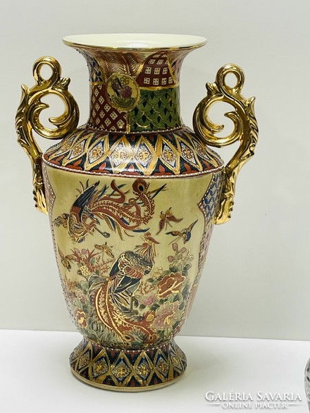 Chinese vase with bird of paradise pattern
