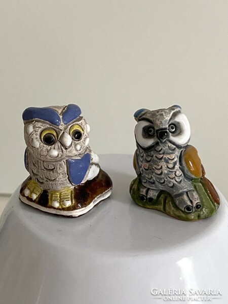 From the owl collection, 2 old ceramic ornaments with figures of owls, 3 cm