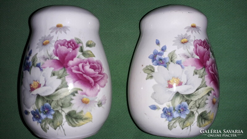 Nagyon szép rózsás virágos porcelán asztali só és borsszóró PÁR 8cm / db EGYBEN a képek szerint