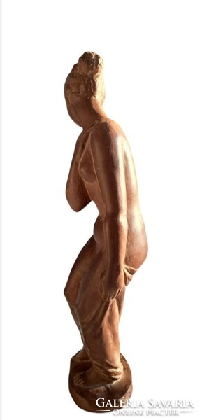 István Halmágyi, terracotta female figure with an interesting background